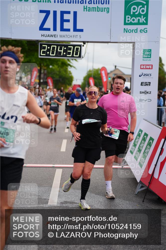20.09.2026 - PSD Bank Halbmarathon LAZAROV Photography http://msf.ph/oto/10524159 20.09.2026 12:04:29 Ziel 1371, 1404, 1456, 1525, 1563, 1605, 1789, 2833, 3045, 3345, 3934, 4087 meine-sportfotos.de