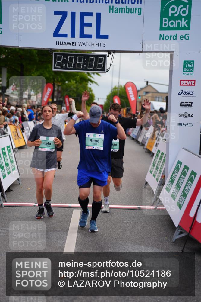 20.09.2026 - PSD Bank Halbmarathon LAZAROV Photography http://msf.ph/oto/10524186 20.09.2026 12:04:32 Ziel 1371, 1563, 1605, 1789, 2237, 2833, 3045, 3524, 4087, 4182, 4183 meine-sportfotos.de