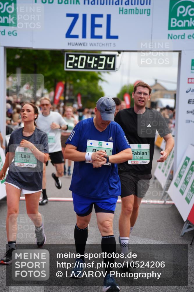 20.09.2026 - PSD Bank Halbmarathon LAZAROV Photography http://msf.ph/oto/10524206 20.09.2026 12:04:34 Ziel 1371, 1563, 1605, 1789, 1864, 2237, 2833, 3045, 3524, 4087, 4182, 4183, 4329 meine-sportfotos.de