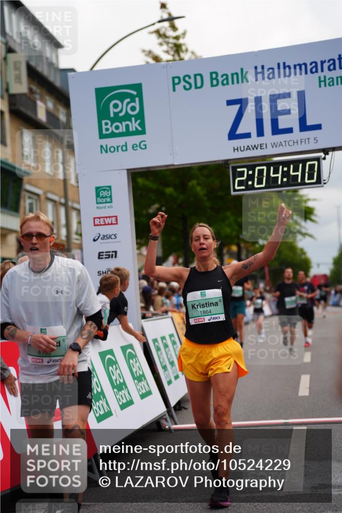20.09.2026 - PSD Bank Halbmarathon LAZAROV Photography http://msf.ph/oto/10524229 20.09.2026 12:04:40 Ziel 1533, 1563, 1595, 1789, 1864, 2237, 3045, 3524, 4138, 4182, 4183, 4329, 4435 meine-sportfotos.de