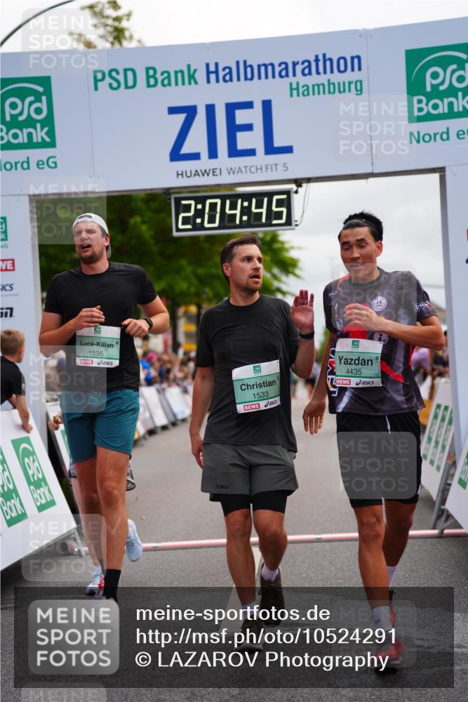 20.09.2026 - PSD Bank Halbmarathon LAZAROV Photography http://msf.ph/oto/10524291 20.09.2026 12:04:45 Ziel 1318, 1533, 1595, 1864, 3734, 4138, 4329, 4435 meine-sportfotos.de