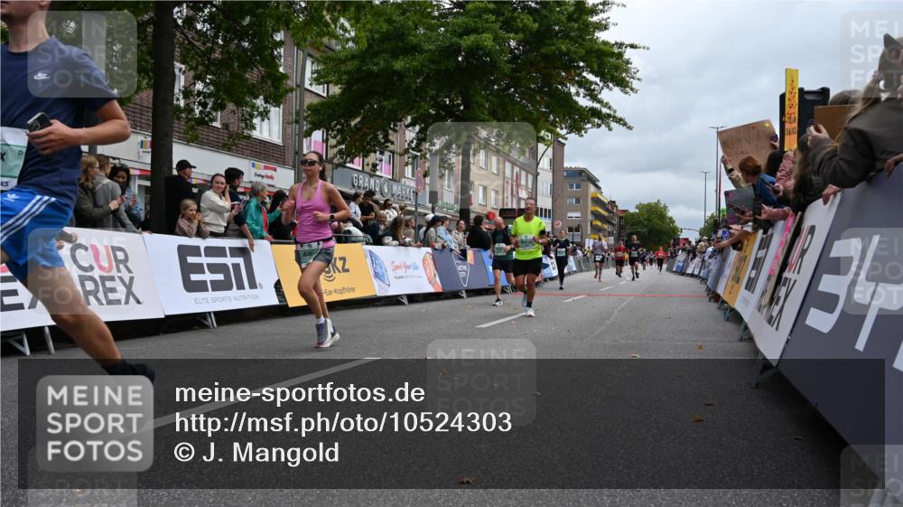 20.09.2026 - PSD Bank Halbmarathon J. Mangold http://msf.ph/oto/10524303 20.09.2026 12:03:27 Ziel 1978, 2049, 2254, 2390, 2578, 2756, 3053, 3246, 3320, 3461, 3879, 3931, 4040 meine-sportfotos.de