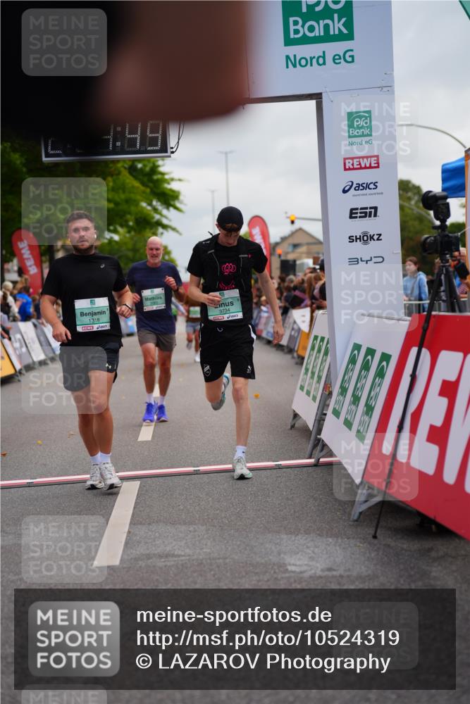 20.09.2026 - PSD Bank Halbmarathon LAZAROV Photography http://msf.ph/oto/10524319 20.09.2026 12:04:49 Ziel 1318, 1533, 1595, 3163, 3734, 4138, 4435 meine-sportfotos.de