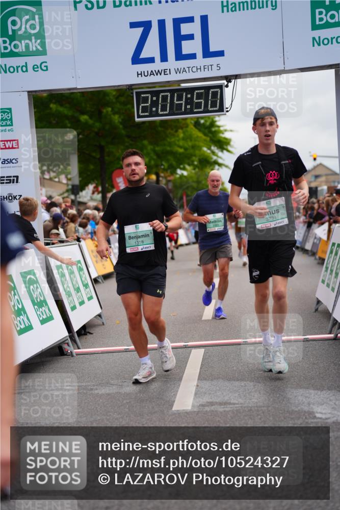 20.09.2026 - PSD Bank Halbmarathon LAZAROV Photography http://msf.ph/oto/10524327 20.09.2026 12:04:49 Ziel 1318, 1533, 1595, 3163, 3734, 4138, 4435 meine-sportfotos.de