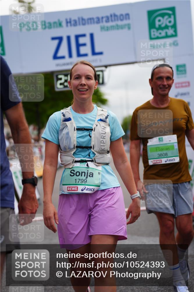 20.09.2026 - PSD Bank Halbmarathon LAZAROV Photography http://msf.ph/oto/10524393 20.09.2026 12:04:57 Ziel 1318, 1799, 3163, 3734, 3808, 4195, 4212, 4255 meine-sportfotos.de