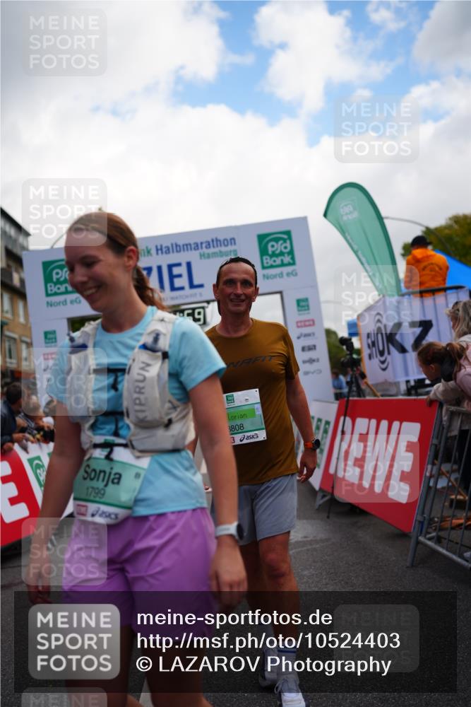 20.09.2026 - PSD Bank Halbmarathon LAZAROV Photography http://msf.ph/oto/10524403 20.09.2026 12:04:58 Ziel 1799, 3163, 3726, 3808, 4195, 4212, 4255 meine-sportfotos.de