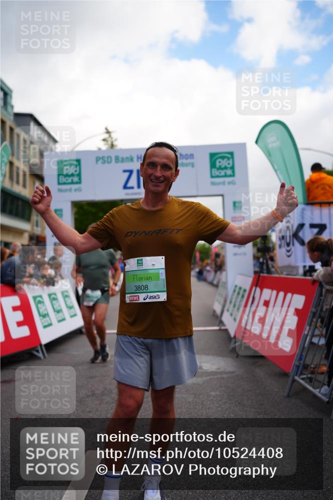 20.09.2026 - PSD Bank Halbmarathon LAZAROV Photography http://msf.ph/oto/10524408 20.09.2026 12:04:59 Ziel 1799, 3163, 3726, 3808, 4195, 4212, 4255 meine-sportfotos.de