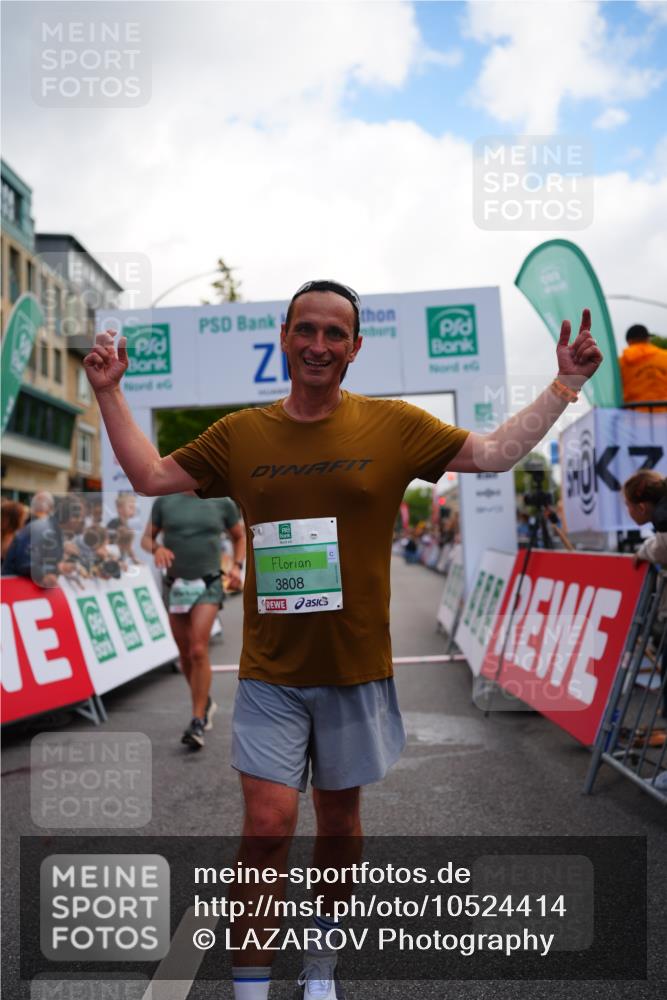 20.09.2026 - PSD Bank Halbmarathon LAZAROV Photography http://msf.ph/oto/10524414 20.09.2026 12:04:59 Ziel 1799, 3163, 3726, 3808, 4195, 4212, 4255 meine-sportfotos.de