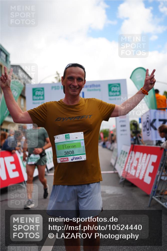 20.09.2026 - PSD Bank Halbmarathon LAZAROV Photography http://msf.ph/oto/10524440 20.09.2026 12:04:59 Ziel 1799, 3163, 3726, 3808, 4195, 4212, 4255 meine-sportfotos.de