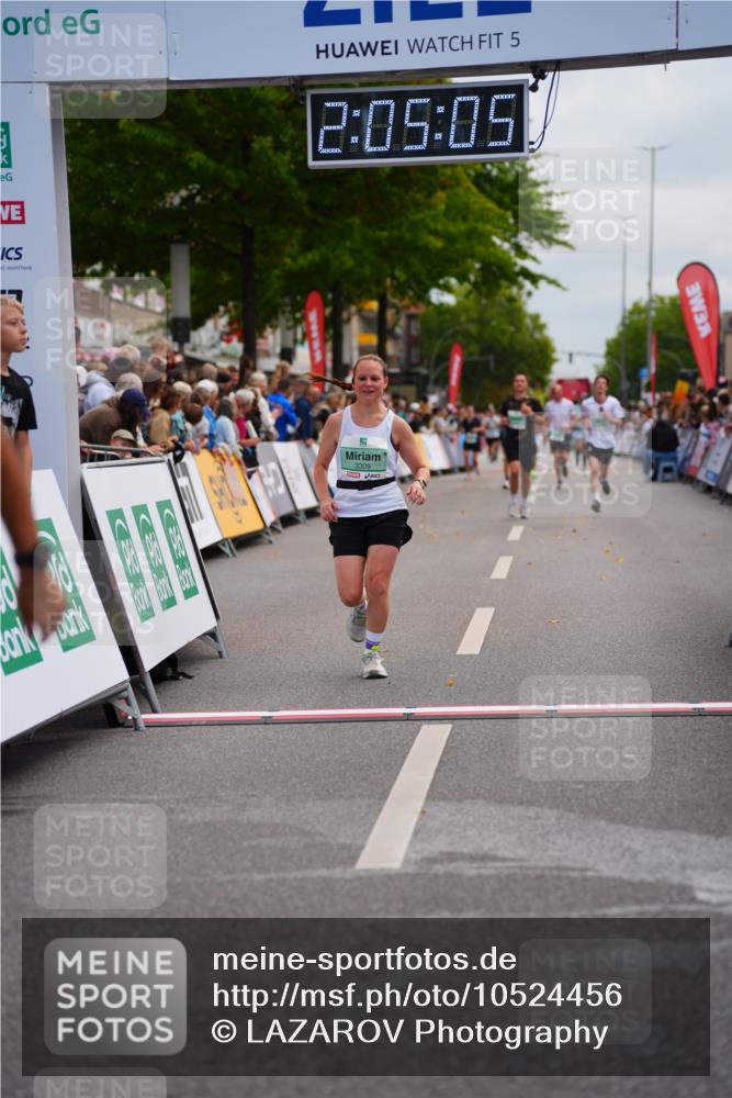 20.09.2026 - PSD Bank Halbmarathon LAZAROV Photography http://msf.ph/oto/10524456 20.09.2026 12:05:05 Ziel 3309, 3726, 4255, 4740 meine-sportfotos.de