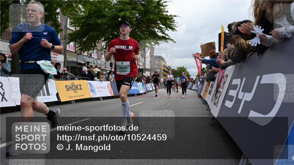 20.09.2026 - PSD Bank Halbmarathon J. Mangold http://msf.ph/oto/10524459 20.09.2026 12:03:45 Ziel 1299, 1874, 2195, 2362, 2648, 2660, 3363, 3795, 4675, 4784 meine-sportfotos.de