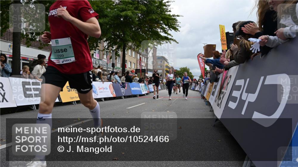 20.09.2026 - PSD Bank Halbmarathon J. Mangold http://msf.ph/oto/10524466 20.09.2026 12:03:46 Ziel 1299, 1874, 2195, 2362, 2648, 2660, 3363, 3795, 4675, 4784 meine-sportfotos.de