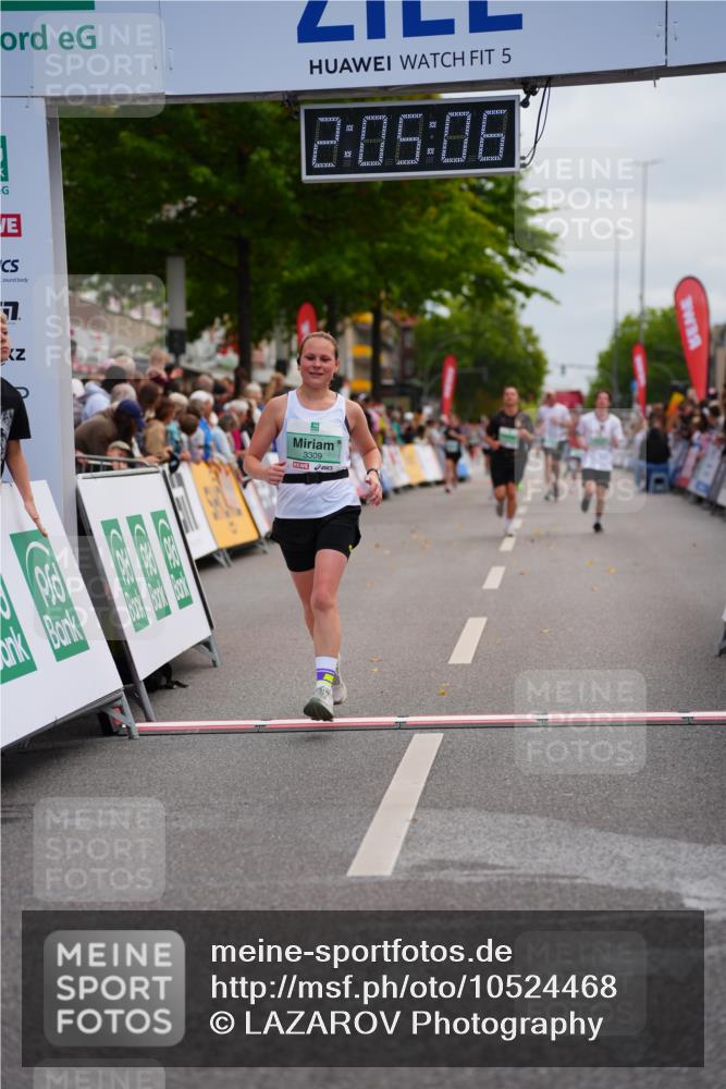 20.09.2026 - PSD Bank Halbmarathon LAZAROV Photography http://msf.ph/oto/10524468 20.09.2026 12:05:05 Ziel 3309, 3726, 4255, 4740 meine-sportfotos.de