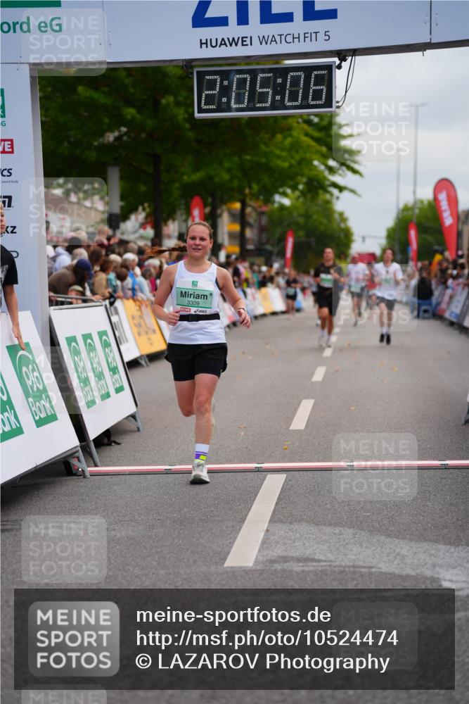 20.09.2026 - PSD Bank Halbmarathon LAZAROV Photography http://msf.ph/oto/10524474 20.09.2026 12:05:05 Ziel 3309, 3726, 4255, 4740 meine-sportfotos.de