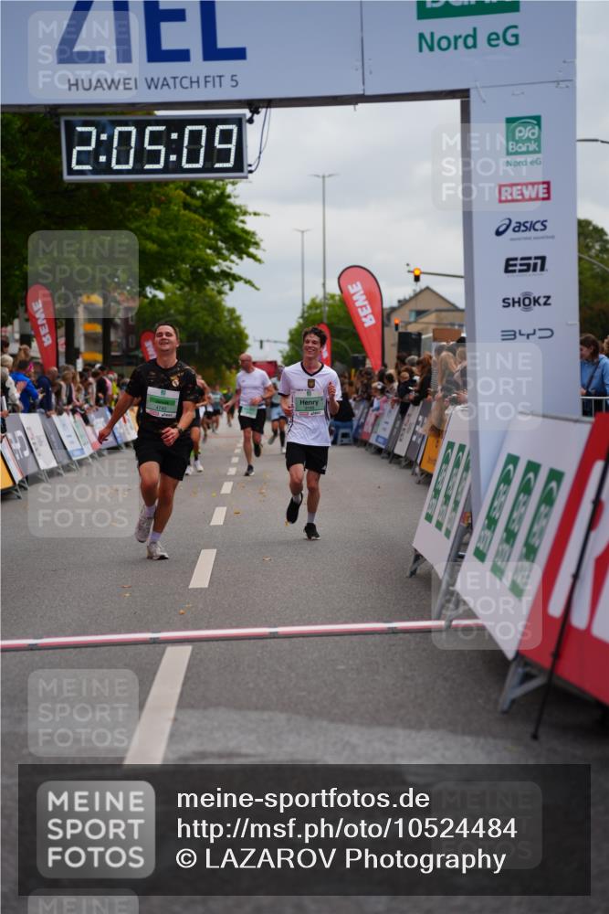 20.09.2026 - PSD Bank Halbmarathon LAZAROV Photography http://msf.ph/oto/10524484 20.09.2026 12:05:08 Ziel 3199, 3309, 3726, 4740 meine-sportfotos.de