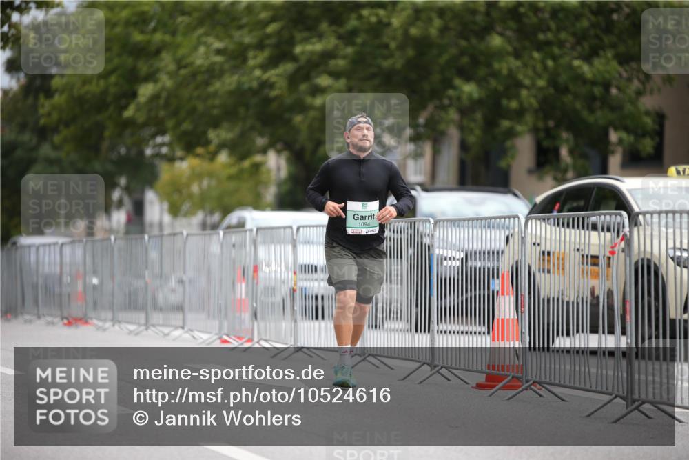 20.09.2026 - PSD Bank Halbmarathon Jannik Wohlers http://msf.ph/oto/10524616 20.09.2026 11:53:45 Laufen 1094 meine-sportfotos.de