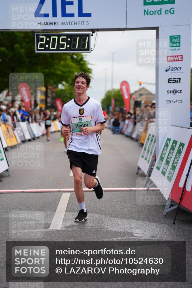 20.09.2026 - PSD Bank Halbmarathon LAZAROV Photography http://msf.ph/oto/10524630 20.09.2026 12:05:11 Ziel 1546, 2825, 2837, 3199, 3309, 4740 meine-sportfotos.de
