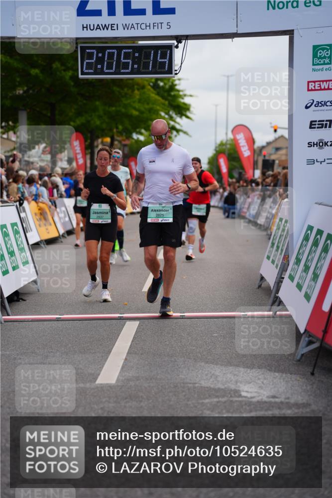 20.09.2026 - PSD Bank Halbmarathon LAZAROV Photography http://msf.ph/oto/10524635 20.09.2026 12:05:14 Ziel 1546, 2825, 2837, 3199, 3257, 3627, 3773, 4497, 4615, 4740 meine-sportfotos.de