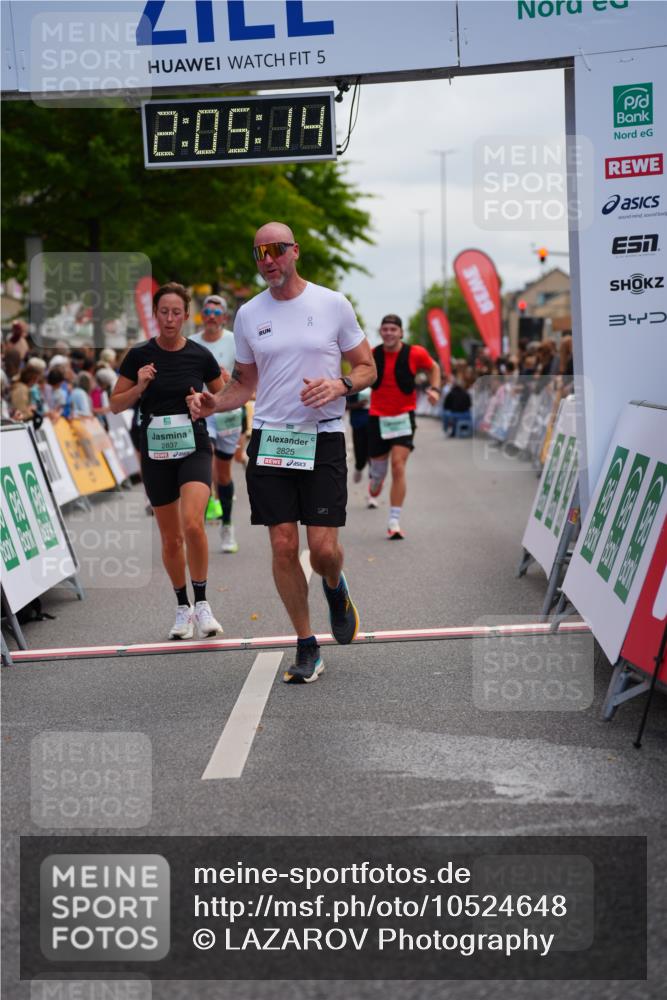 20.09.2026 - PSD Bank Halbmarathon LAZAROV Photography http://msf.ph/oto/10524648 20.09.2026 12:05:14 Ziel 1546, 2825, 2837, 3199, 3257, 3627, 3773, 4497, 4615, 4740 meine-sportfotos.de