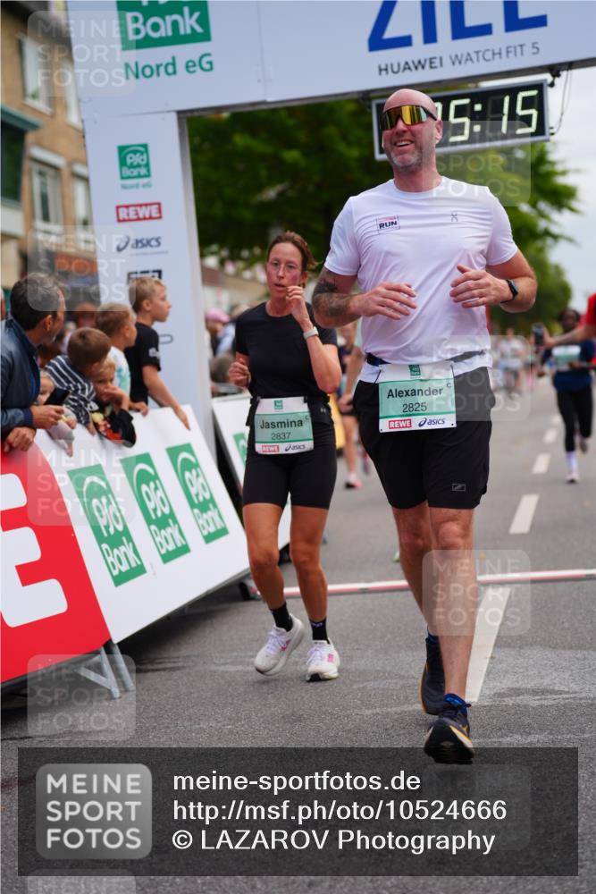 20.09.2026 - PSD Bank Halbmarathon LAZAROV Photography http://msf.ph/oto/10524666 20.09.2026 12:05:15 Ziel 1546, 2825, 2837, 3199, 3257, 3627, 3773, 4497, 4615, 4740 meine-sportfotos.de