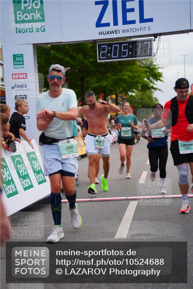 20.09.2026 - PSD Bank Halbmarathon LAZAROV Photography http://msf.ph/oto/10524688 20.09.2026 12:05:17 Ziel 1546, 2825, 2837, 3199, 3257, 3627, 3773, 4497, 4615, 4740 meine-sportfotos.de