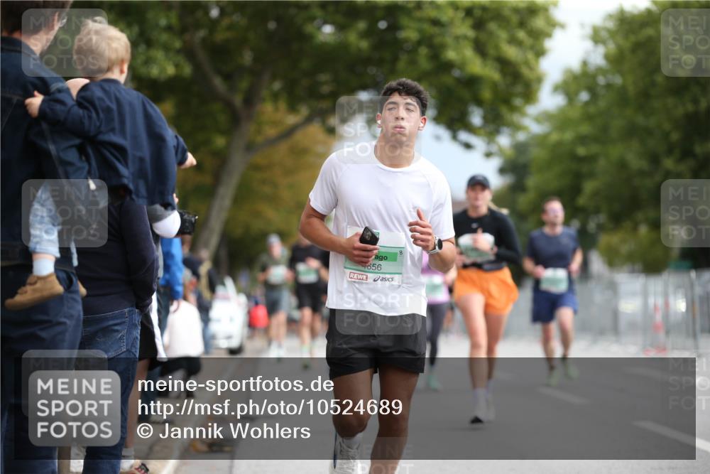 20.09.2026 - PSD Bank Halbmarathon Jannik Wohlers http://msf.ph/oto/10524689 20.09.2026 11:54:11 Laufen 7056 meine-sportfotos.de