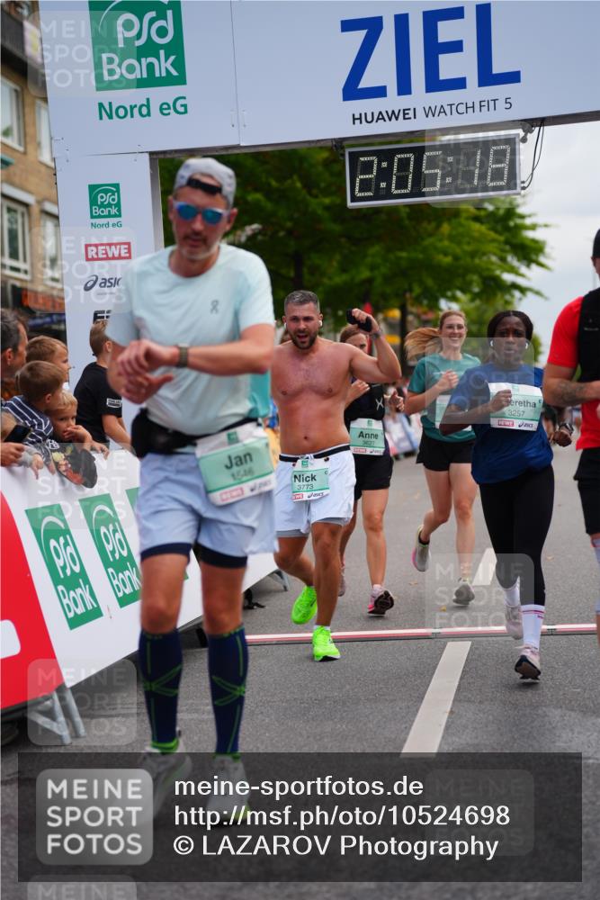 20.09.2026 - PSD Bank Halbmarathon LAZAROV Photography http://msf.ph/oto/10524698 20.09.2026 12:05:17 Ziel 1546, 2825, 2837, 3199, 3257, 3627, 3773, 4497, 4615, 4740 meine-sportfotos.de