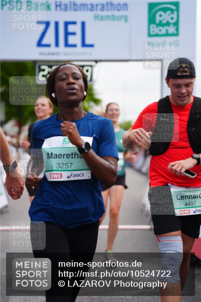20.09.2026 - PSD Bank Halbmarathon LAZAROV Photography http://msf.ph/oto/10524722 20.09.2026 12:05:19 Ziel 1546, 2825, 2837, 3257, 3627, 3773, 4273, 4497, 4615 meine-sportfotos.de