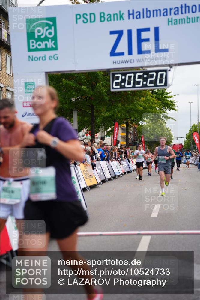 20.09.2026 - PSD Bank Halbmarathon LAZAROV Photography http://msf.ph/oto/10524733 20.09.2026 12:05:20 Ziel 1546, 2825, 2837, 3257, 3627, 3773, 4273, 4497, 4615 meine-sportfotos.de