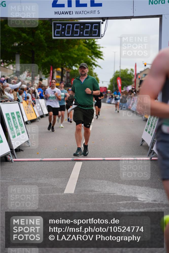 20.09.2026 - PSD Bank Halbmarathon LAZAROV Photography http://msf.ph/oto/10524774 20.09.2026 12:05:24 Ziel 1618, 2220, 2841, 3257, 3627, 3773, 3938, 4042, 4273, 4497, 4615 meine-sportfotos.de