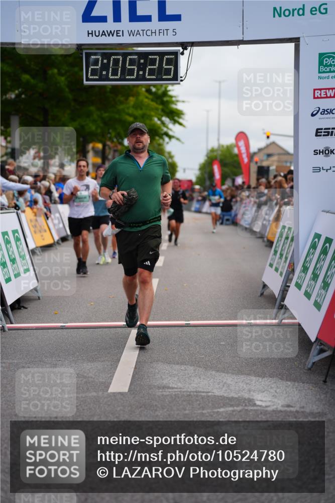 20.09.2026 - PSD Bank Halbmarathon LAZAROV Photography http://msf.ph/oto/10524780 20.09.2026 12:05:25 Ziel 1618, 1989, 1990, 2220, 2841, 3257, 3627, 3773, 3938, 4042, 4273, 4615 meine-sportfotos.de