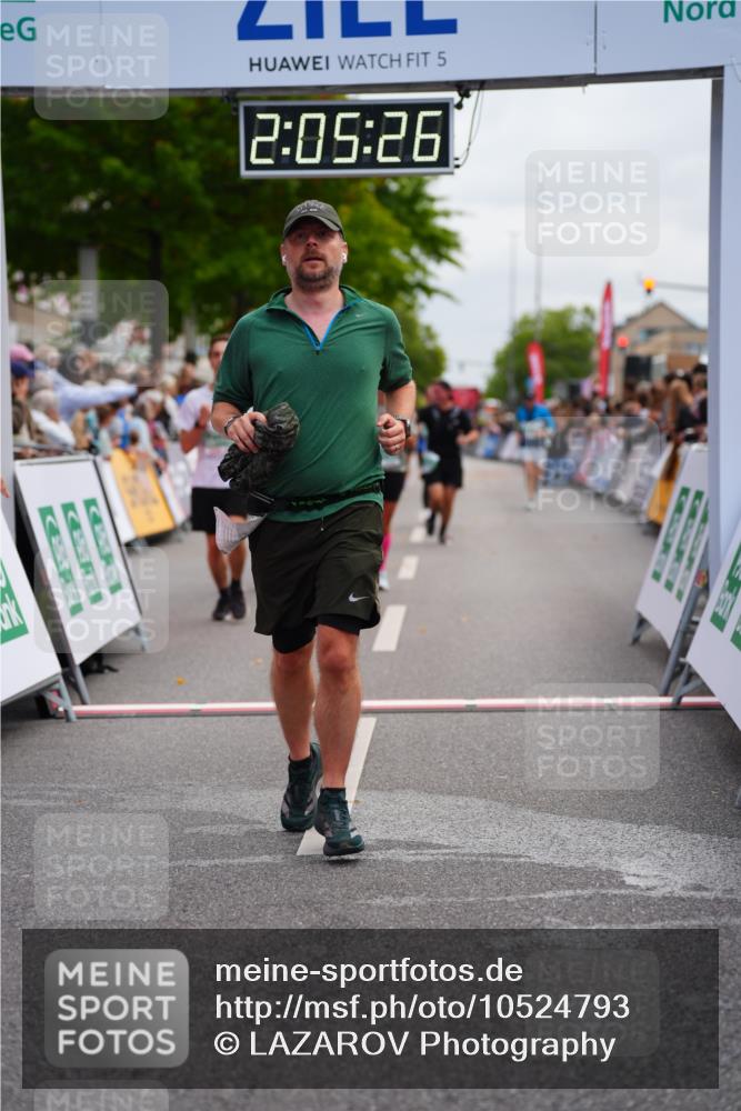 20.09.2026 - PSD Bank Halbmarathon LAZAROV Photography http://msf.ph/oto/10524793 20.09.2026 12:05:25 Ziel 1618, 1989, 1990, 2220, 2841, 3257, 3627, 3773, 3938, 4042, 4273, 4615 meine-sportfotos.de