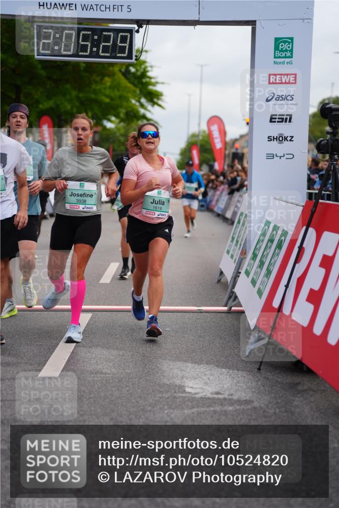 20.09.2026 - PSD Bank Halbmarathon LAZAROV Photography http://msf.ph/oto/10524820 20.09.2026 12:05:28 Ziel 1618, 1989, 1990, 2220, 2396, 2841, 3389, 3938, 4042, 4073, 4273, 4564 meine-sportfotos.de