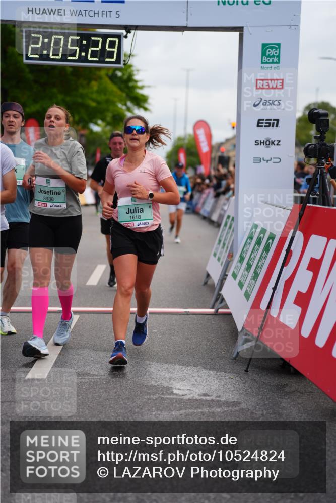 20.09.2026 - PSD Bank Halbmarathon LAZAROV Photography http://msf.ph/oto/10524824 20.09.2026 12:05:29 Ziel 1618, 1989, 1990, 2220, 2396, 2841, 3389, 3938, 4042, 4073, 4273, 4564 meine-sportfotos.de