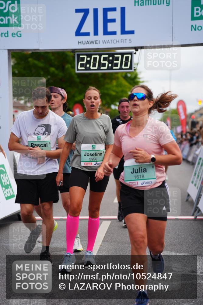 20.09.2026 - PSD Bank Halbmarathon LAZAROV Photography http://msf.ph/oto/10524847 20.09.2026 12:05:29 Ziel 1618, 1989, 1990, 2220, 2396, 2841, 3389, 3938, 4042, 4073, 4273, 4564 meine-sportfotos.de