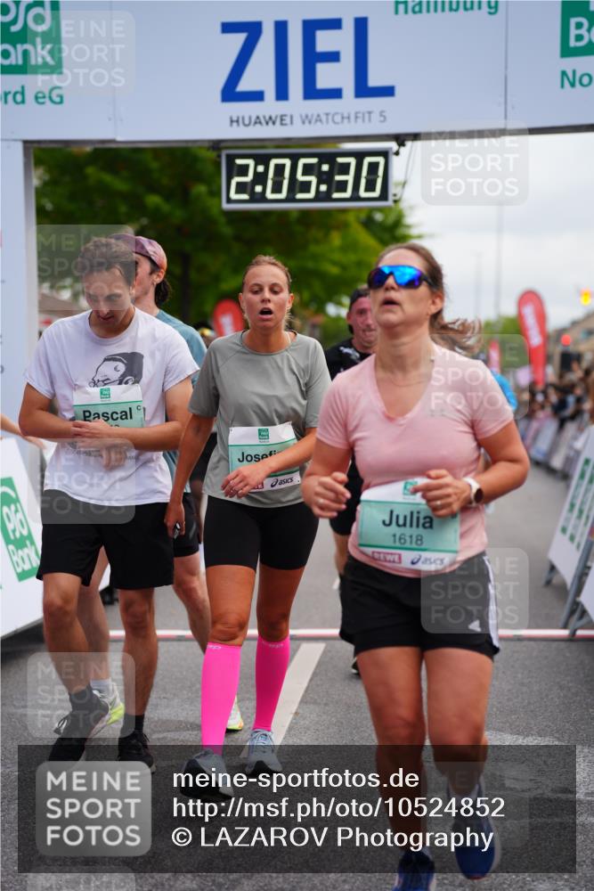 20.09.2026 - PSD Bank Halbmarathon LAZAROV Photography http://msf.ph/oto/10524852 20.09.2026 12:05:29 Ziel 1618, 1989, 1990, 2220, 2396, 2841, 3389, 3938, 4042, 4073, 4273, 4564 meine-sportfotos.de