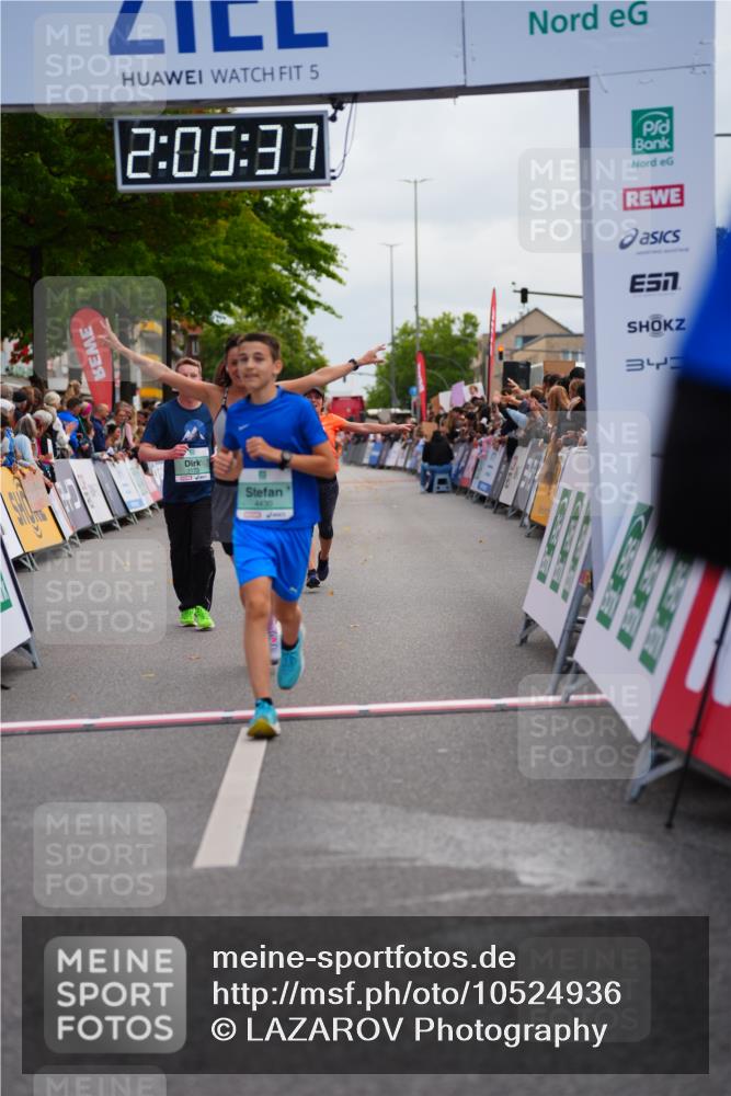 20.09.2026 - PSD Bank Halbmarathon LAZAROV Photography http://msf.ph/oto/10524936 20.09.2026 12:05:36 Ziel 1618, 1989, 1990, 2220, 2396, 3173, 3286, 3389, 3938, 4073, 4139, 4430, 4564 meine-sportfotos.de