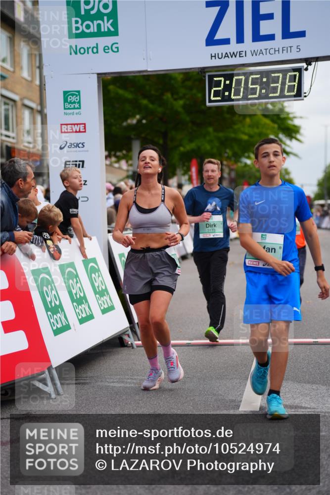 20.09.2026 - PSD Bank Halbmarathon LAZAROV Photography http://msf.ph/oto/10524974 20.09.2026 12:05:38 Ziel 1779, 2396, 3173, 3286, 3389, 4073, 4139, 4430, 4564 meine-sportfotos.de