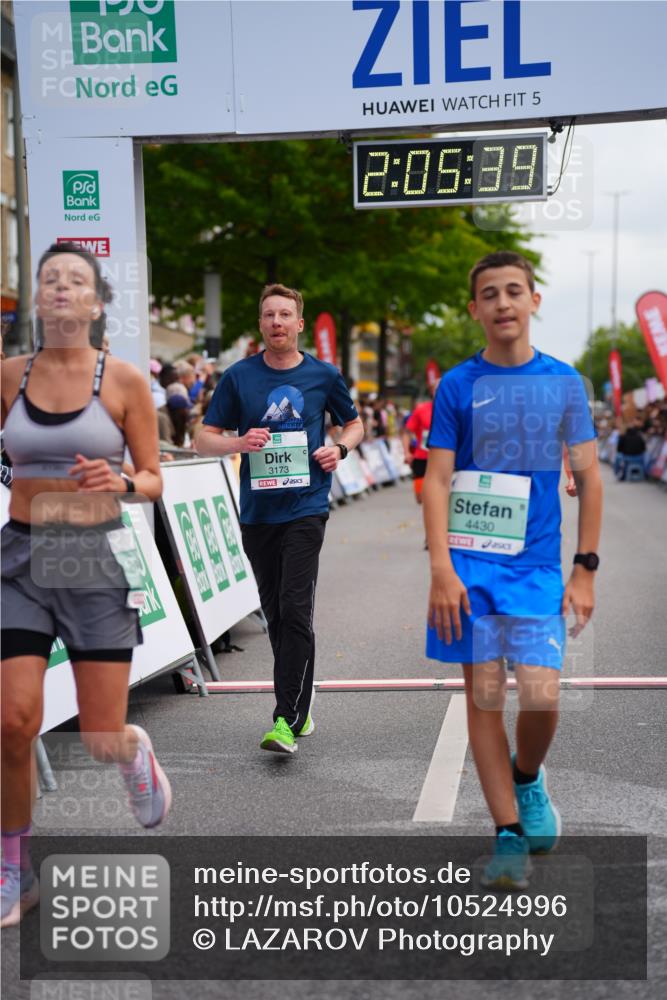 20.09.2026 - PSD Bank Halbmarathon LAZAROV Photography http://msf.ph/oto/10524996 20.09.2026 12:05:38 Ziel 1779, 2396, 3173, 3286, 3389, 4073, 4139, 4430, 4564 meine-sportfotos.de
