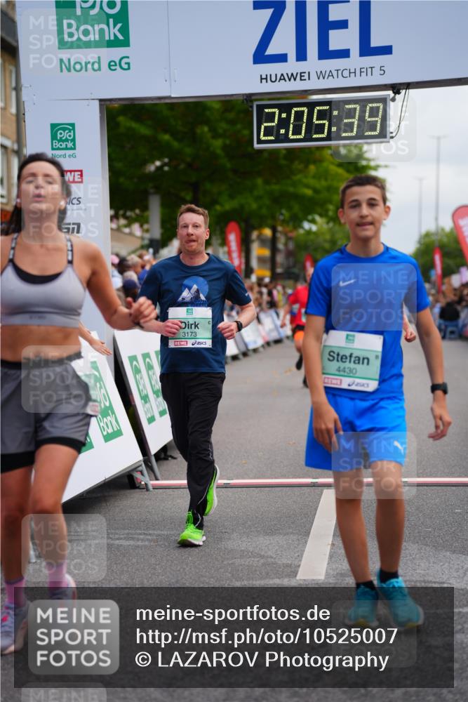 20.09.2026 - PSD Bank Halbmarathon LAZAROV Photography http://msf.ph/oto/10525007 20.09.2026 12:05:38 Ziel 1779, 2396, 3173, 3286, 3389, 4073, 4139, 4430, 4564 meine-sportfotos.de