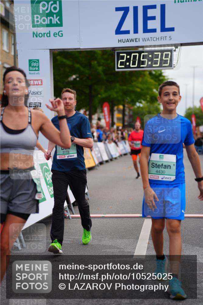 20.09.2026 - PSD Bank Halbmarathon LAZAROV Photography http://msf.ph/oto/10525025 20.09.2026 12:05:39 Ziel 1779, 2396, 3173, 3286, 3389, 4073, 4139, 4430, 4564 meine-sportfotos.de