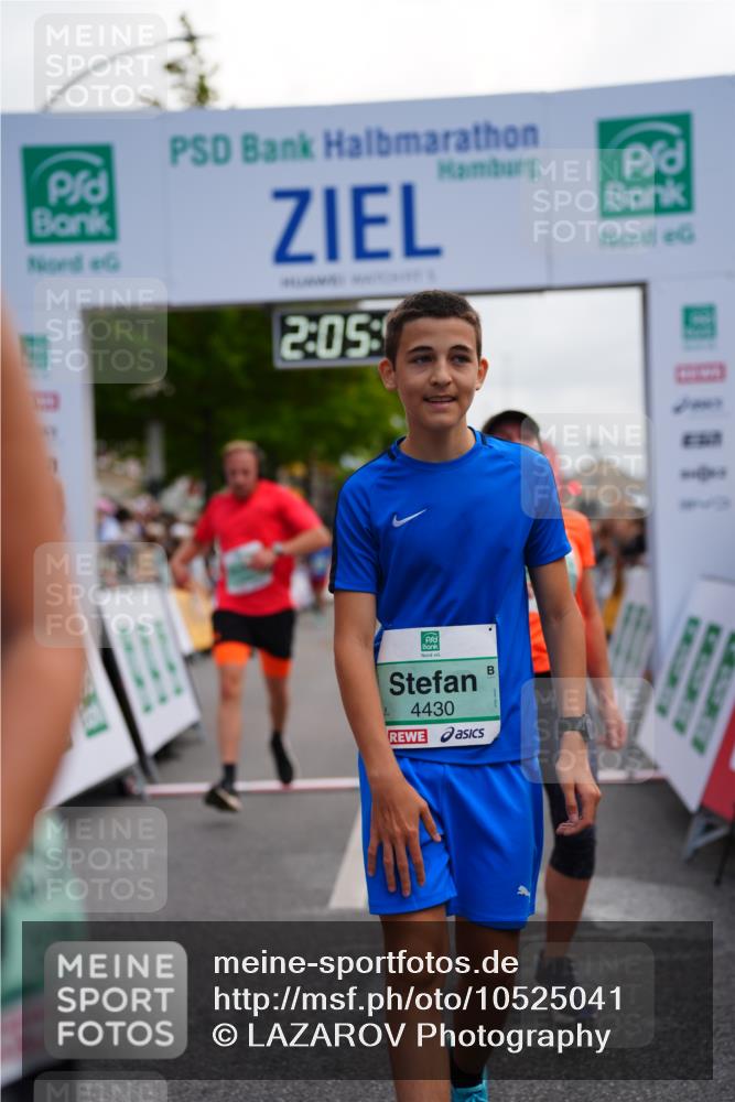 20.09.2026 - PSD Bank Halbmarathon LAZAROV Photography http://msf.ph/oto/10525041 20.09.2026 12:05:41 Ziel 1779, 2978, 3173, 3286, 4139, 4430 meine-sportfotos.de