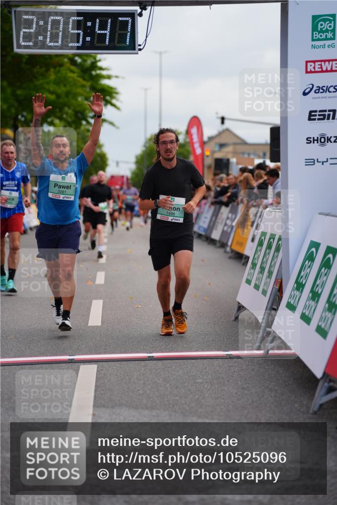 20.09.2026 - PSD Bank Halbmarathon LAZAROV Photography http://msf.ph/oto/10525096 20.09.2026 12:05:46 Ziel 1488, 1779, 2978, 3173, 3281, 3922, 4139, 4450 meine-sportfotos.de