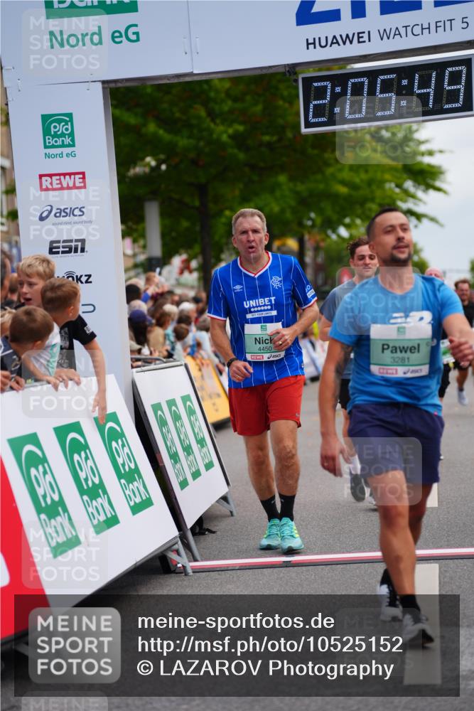20.09.2026 - PSD Bank Halbmarathon LAZAROV Photography http://msf.ph/oto/10525152 20.09.2026 12:05:49 Ziel 1369, 1488, 1779, 2978, 3281, 3894, 3922, 4450, 4674 meine-sportfotos.de
