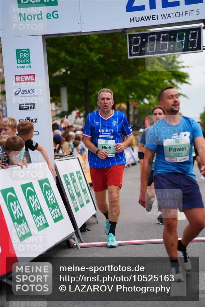20.09.2026 - PSD Bank Halbmarathon LAZAROV Photography http://msf.ph/oto/10525163 20.09.2026 12:05:49 Ziel 1369, 1488, 1779, 2978, 3281, 3894, 3922, 4450, 4674 meine-sportfotos.de