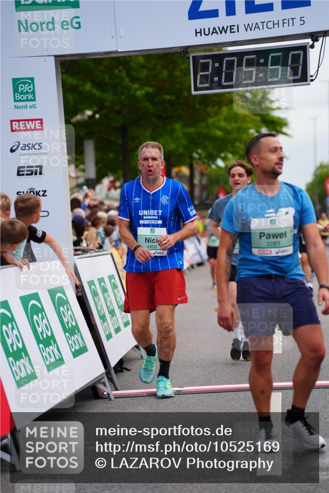 20.09.2026 - PSD Bank Halbmarathon LAZAROV Photography http://msf.ph/oto/10525169 20.09.2026 12:05:49 Ziel 1369, 1488, 1779, 2978, 3281, 3894, 3922, 4450, 4674 meine-sportfotos.de