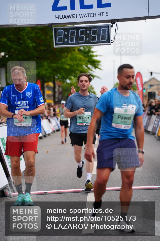 20.09.2026 - PSD Bank Halbmarathon LAZAROV Photography http://msf.ph/oto/10525173 20.09.2026 12:05:50 Ziel 1369, 1488, 2978, 3143, 3281, 3894, 3922, 4450, 4674 meine-sportfotos.de