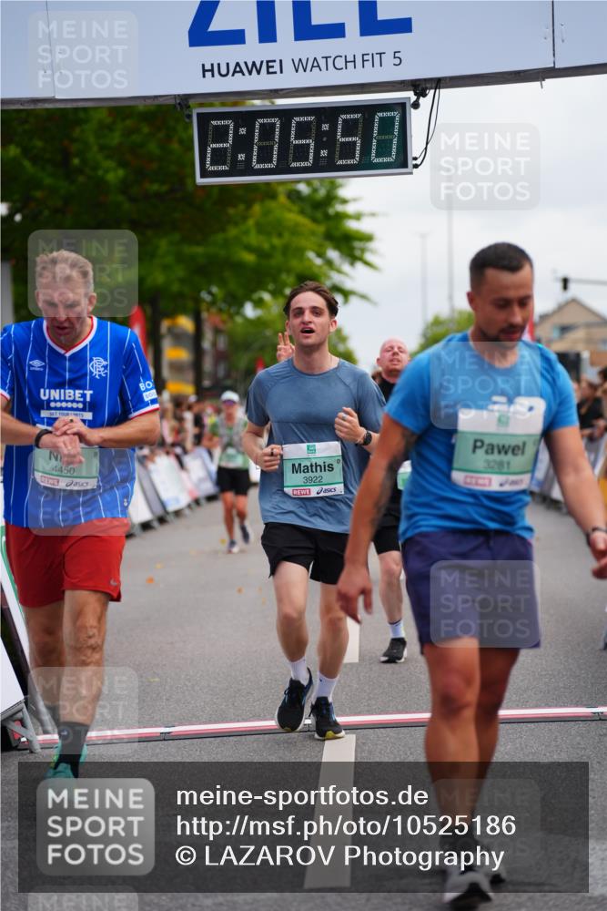 20.09.2026 - PSD Bank Halbmarathon LAZAROV Photography http://msf.ph/oto/10525186 20.09.2026 12:05:50 Ziel 1369, 1488, 2978, 3143, 3281, 3894, 3922, 4450, 4674 meine-sportfotos.de