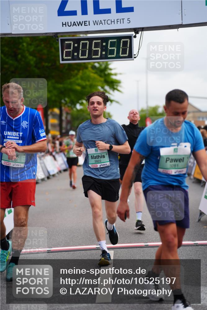 20.09.2026 - PSD Bank Halbmarathon LAZAROV Photography http://msf.ph/oto/10525197 20.09.2026 12:05:50 Ziel 1369, 1488, 2978, 3143, 3281, 3894, 3922, 4450, 4674 meine-sportfotos.de