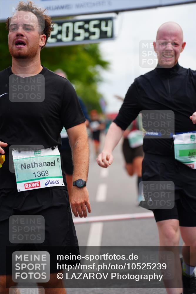 20.09.2026 - PSD Bank Halbmarathon LAZAROV Photography http://msf.ph/oto/10525239 20.09.2026 12:05:53 Ziel 1369, 1488, 3143, 3281, 3314, 3894, 3922, 4450, 4674 meine-sportfotos.de